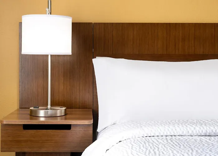 Hotel Garner South By Ihg 3*