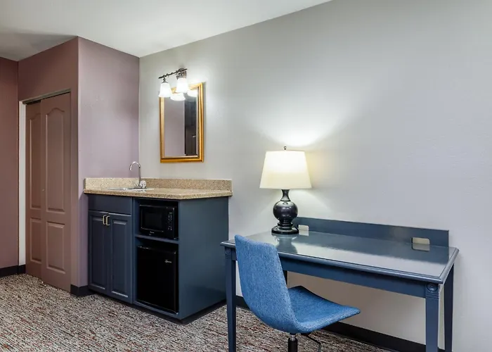 Garner South By Ihg Hotel 3*