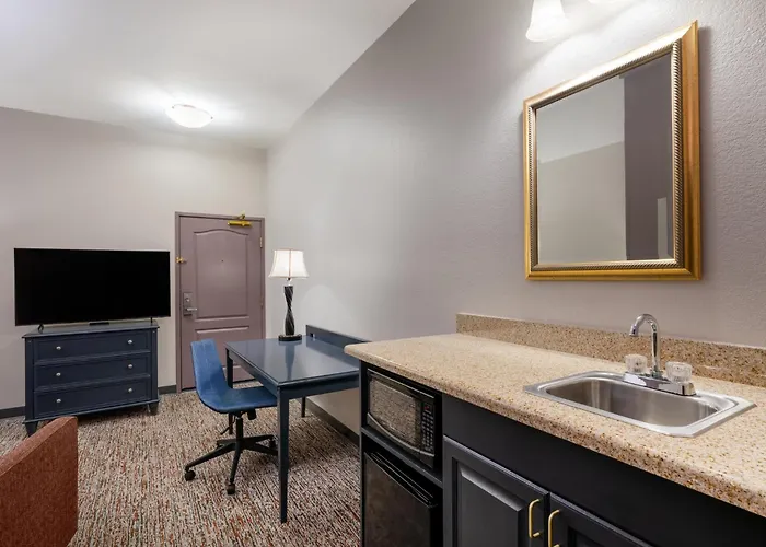 Hotel Garner South By Ihg