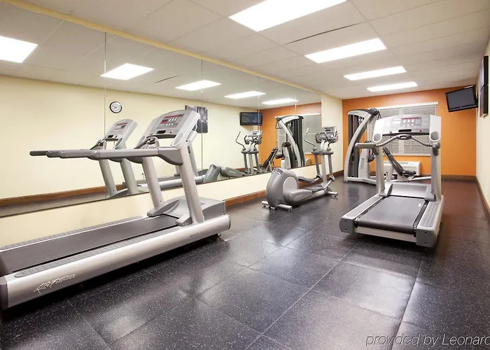 Garner South By Ihg 3* Gillette