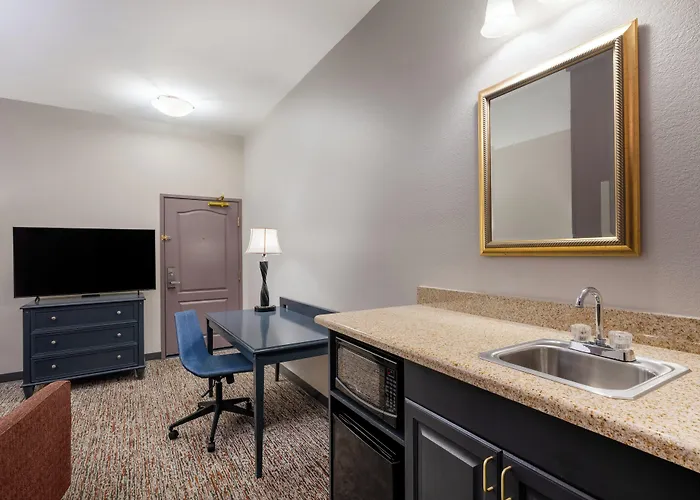Garner South By Ihg Gillette